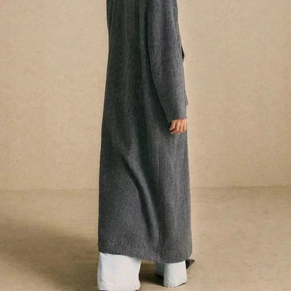 Grey Elegant Women's Extra Long Gray Suit - Picture 6 of 7